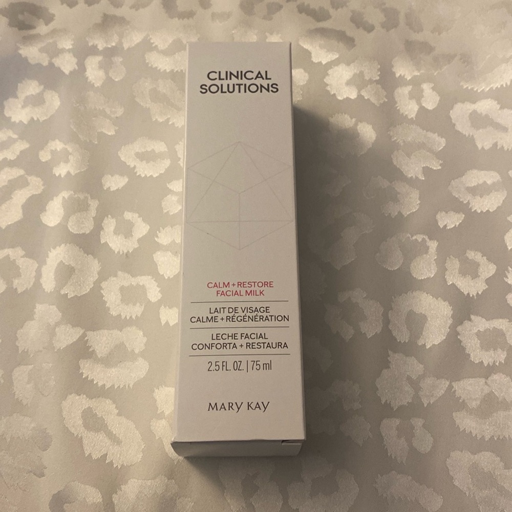 Mary Kay Clinical Solutions calm + restore facial milk